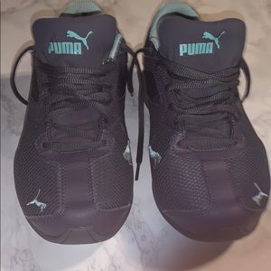 Puma Women’s Size 8 Navy Shoes